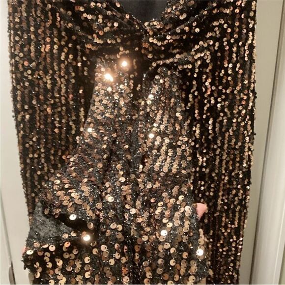 Mac Duggal NWT COWL BACK BOAT NECK SEQUINED EVENING GOWN in Bronze Size 8 - Picture 8 of 10
